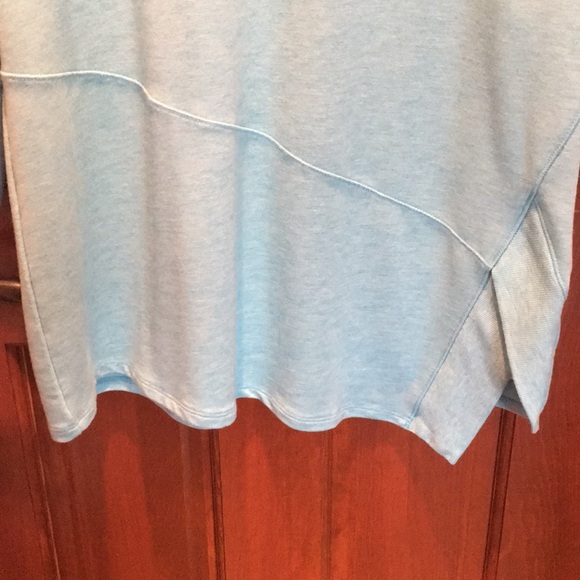 H by Halston asymmetrical top. Size M. - Picture 5 of 6